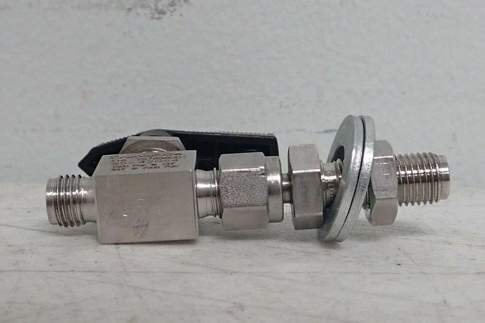 Used Swagelok SS-42GS4 Ball Valve with 316 Fitting