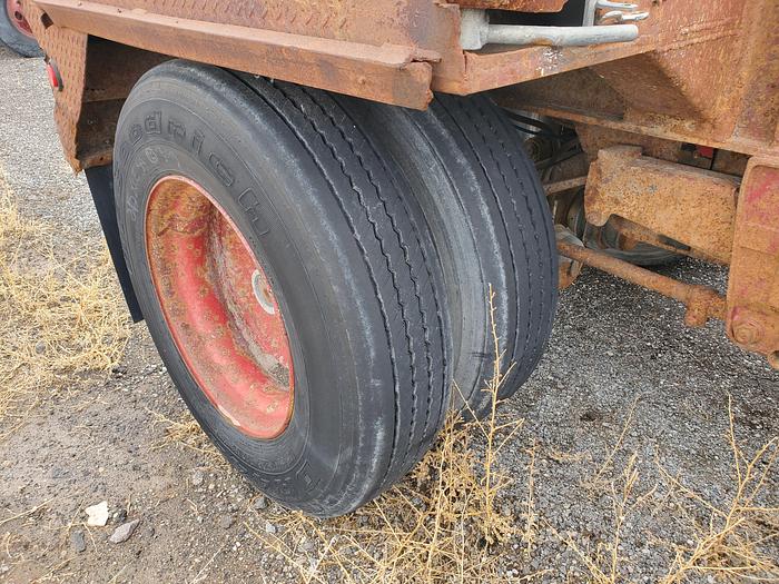 Used 40' Delta Container / Chassis Trailer - 3 Axle