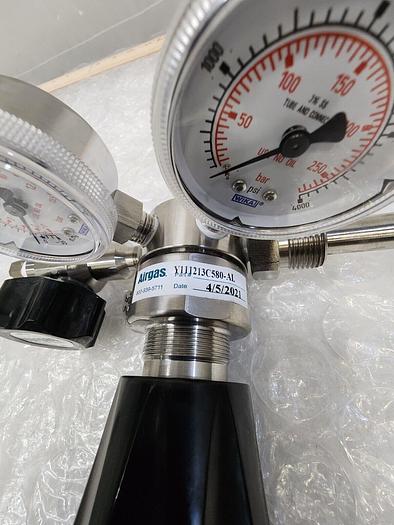 Used AIRGAS REGULATOR Y111213C580-AL 200 PSI - 4000 PSI