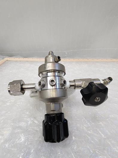 Used VERIFLO REGULATOR DSG752-S7P2404 200 PSI - 4000 PSI