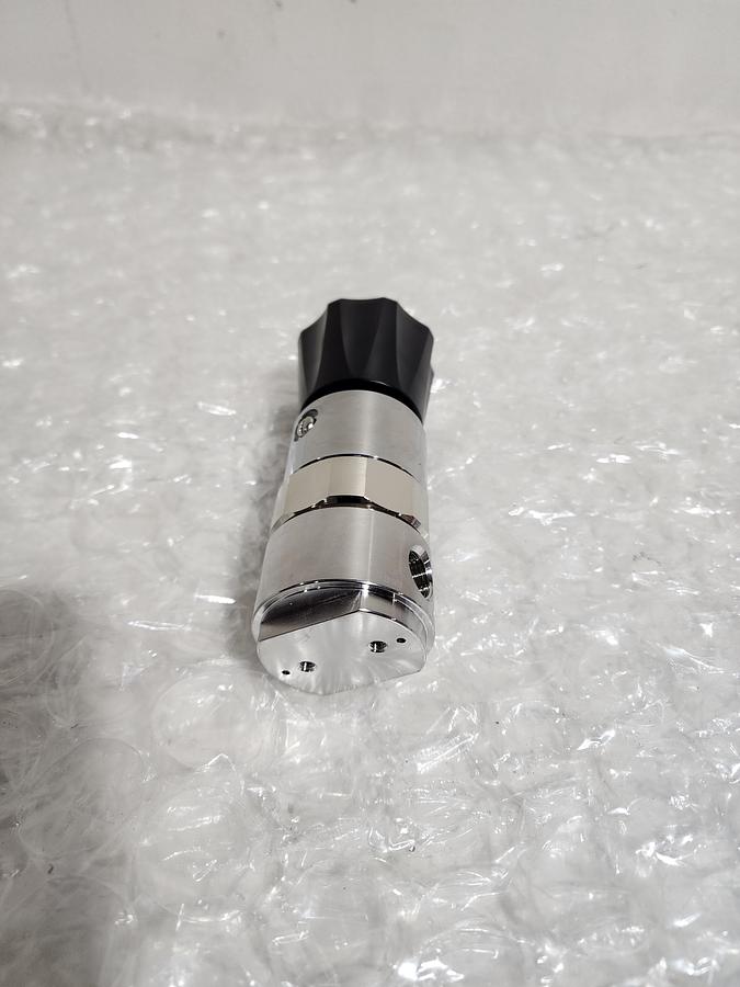 Used TESCOM PRESSURE REGULATOR 64-2860KA420-036