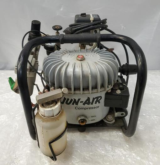 Used JUN-AIR 6-4 Quiet Air Oil-lubricated Piston Compressor