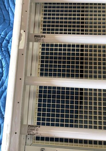 Used FLUORESCENT LUMINATOR E-180858