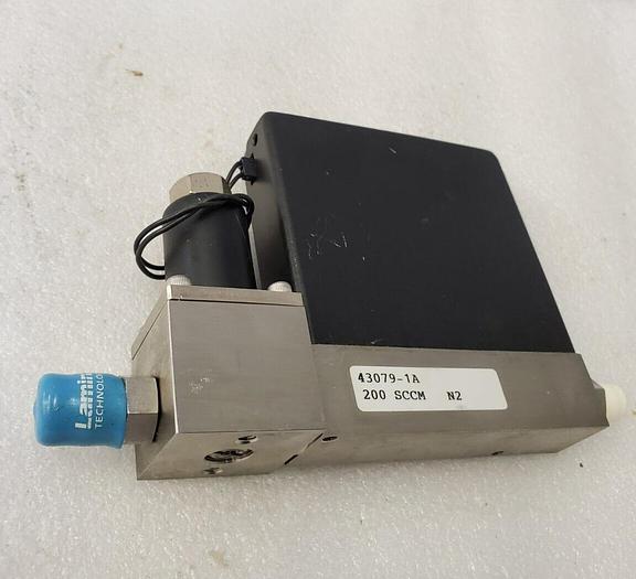 Used MKS INSTRUMENTS 43079-1A 200 SCCM N2 MASS FLOW CONTROLLER
