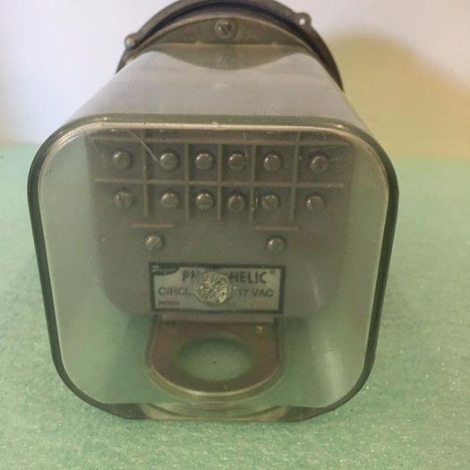 Used PHOTOHELIC 3001C Max Pressure 25 PSIG