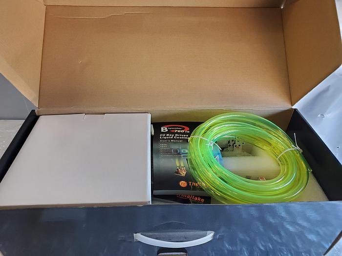 Used THERMALTAKE  BIG WATER 760 IS