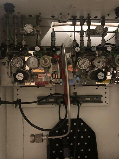 Used PRAXAIR AMMONIA & SILANE MONITORS FOR GAS CABINET