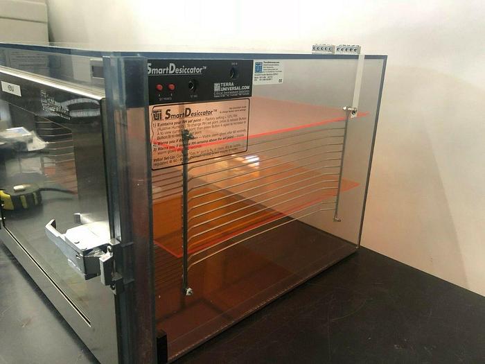 Used TERRA UNIVERSAL SMART DESICCATOR BENCHTOP SDPVC 1911-46A