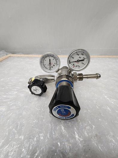 Used ALPHAGAZ REGULATOR 2652 , 200 PSI - 3000 PSI