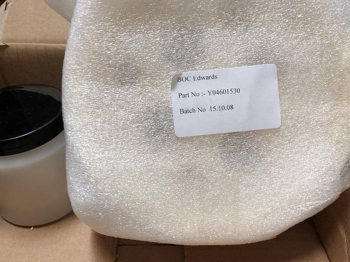 Used BOC EDWARDS Y0460Y530 CERAMIC INSUL KIT