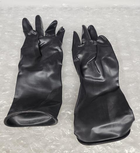 Used ALPHATEC 38-612 BLACK RUBBER GLVOES