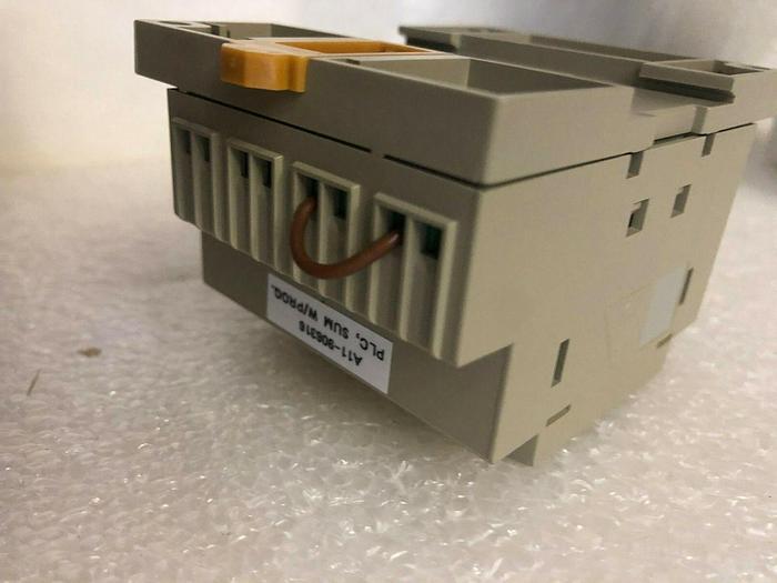 Used OMRON DC12-24V 10C3DR-D-V2 CONTROLLER