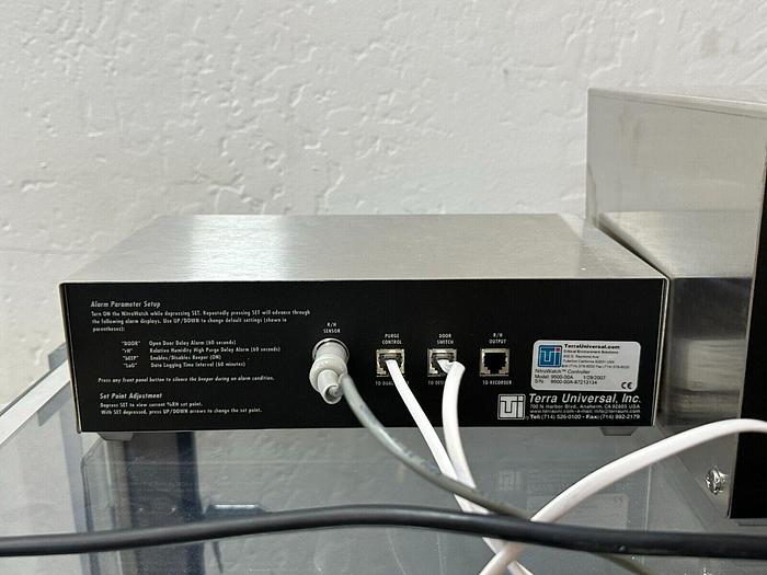 Used TERRA UNIVERSAL WAFER BOX DESICCATOR FOR 200MM WAFERS 9130-25A