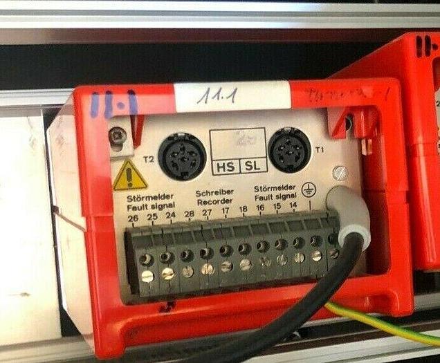 Used LEYBOLD HERAEUS TM220