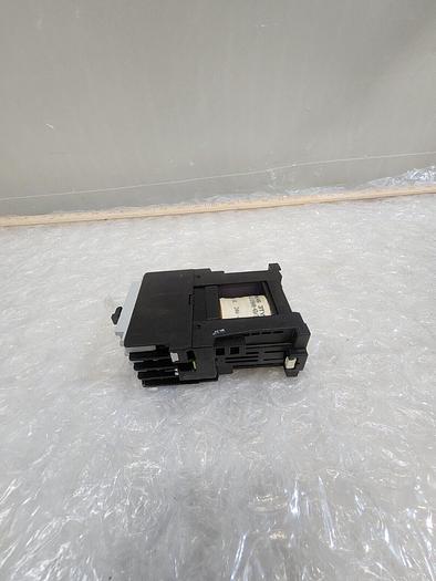 SIEMENS 3TF30 00-0BB4 MOTOR STARTER