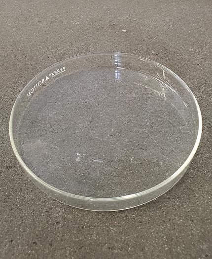 Used PYREX PETRI DISH BOTTOM ONLY