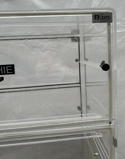 Used LIBERTY INDUSTRIES DESICCATOR 24x 24