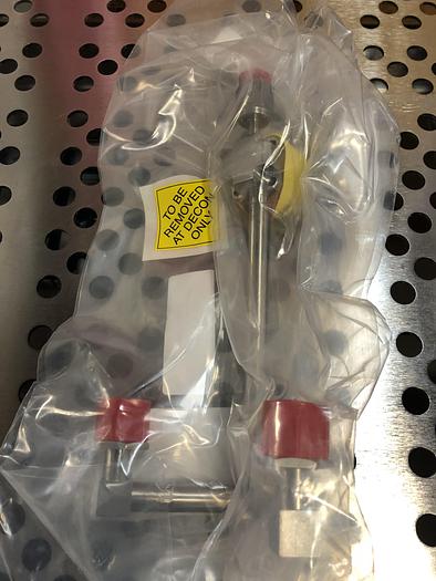 Used 0050-31075 001 WELDMENT, DUAL BARATRON, VCR