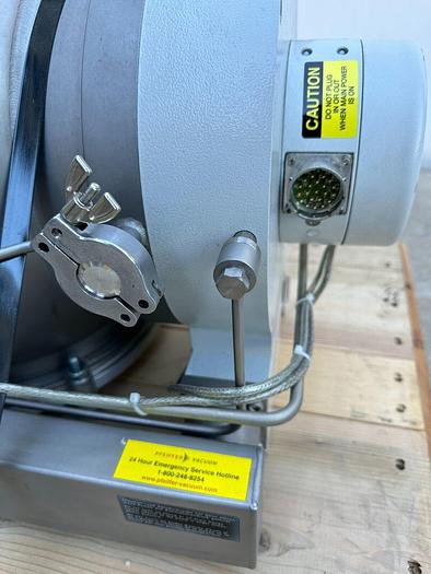 Used PFEIFFER VACUUM TPH 2200 UC TURBO PUMP, PM P02 005