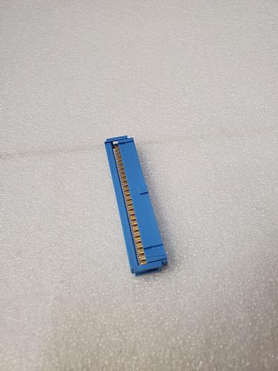 Used TE 2-1658526-3 AMP-LATCH RIBBON CABLE CONNECTOR