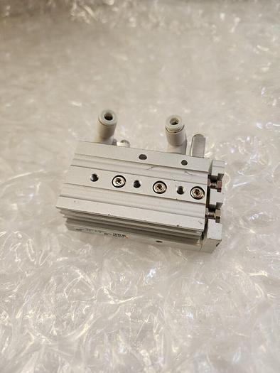 Used SMC MXS8-30 CYLINDER ROLLER