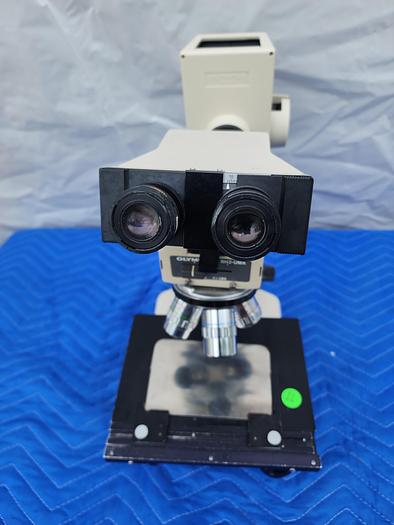 Used OLYMPUS BH2-UMA F-180 WITH 2 EYEPIECES OBJECTIVES (NEOSPLAN 50, Neosplan 5, neosplan 10 )