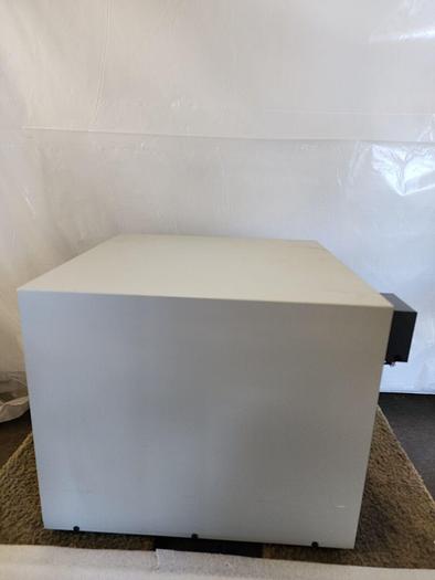 Used CTI CRYOGENICS 8200 COMPRESSOR