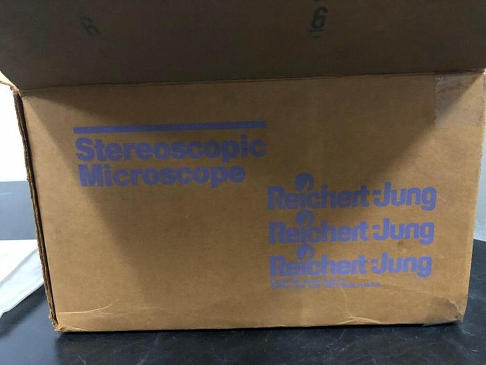 REICHERT STEREOSCOPIC MICROSCOPE 1X 571