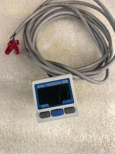 Used SMC PRESSURE KPA ZSE30-T1-25-M