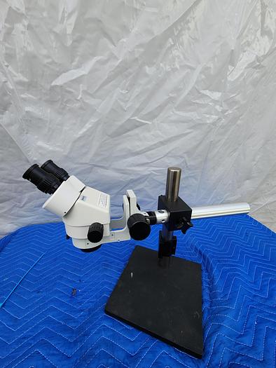 Used STEREOZOOM BINOCULAR MICROSCOPE sz501101