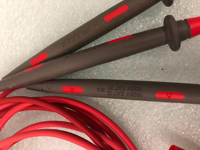 Used FLUKE 1000V CAT III 10A