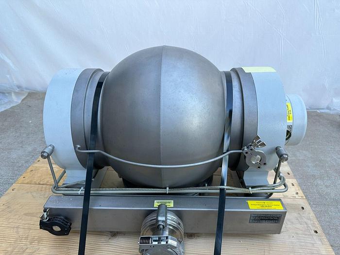 Used PFEIFFER VACUUM TPH 2200 UC TURBO PUMP, PM P02 005