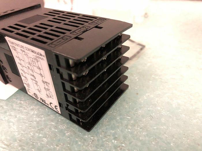 TEMPERATURE CONTROLLER FE PXR-4