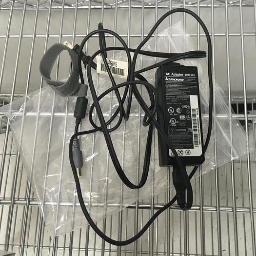 Used AC ADAPTER LENOVO 92P1105 90W