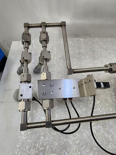 Used NOR-CAL PRODUCTS 9013831 Angle Isolation Valve ,PARKER K4P02 , HONEYWELL K3PX002