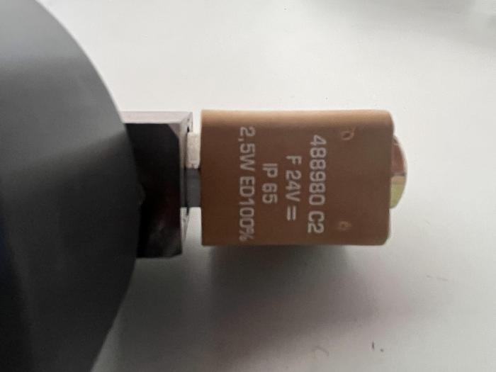 Used VAT VACUUM 26328-KA41-0001 ISOLATION VALVE