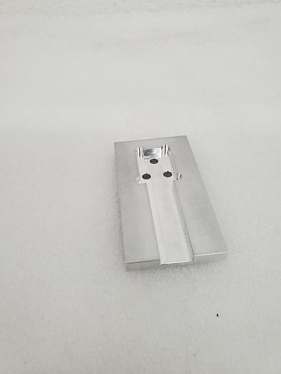 Used ALUMMINUM METAL MOLDINGS