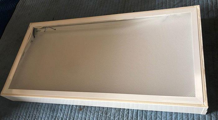 Used CLEAN ROOM CD LIGHTING INC CGE-24-4-32-UNV-EB-12PA TYPE 1 120,277V 50-50HZ