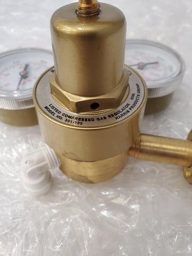 Used HARRIS 301-100 COMPRESSED GAS REGULATOR