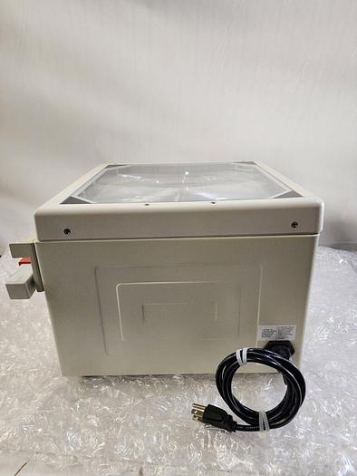 Used 3M 1608 OVERHEAD PROJECTOR