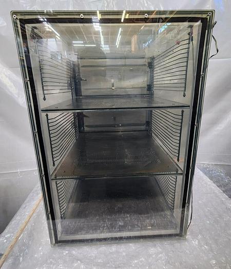 Used TERRA UNIVERSAL DESICCATOR 2076-00