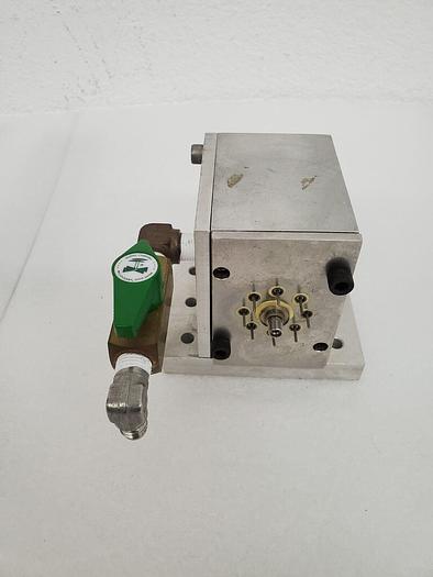 Used NUPRO COMPANY GAS DEVERTER BOX
