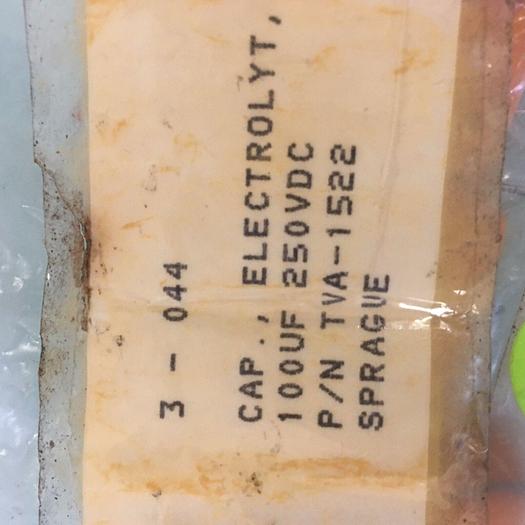 CAP. ELECTROLYT 100UF 250VDC  TVA-1522