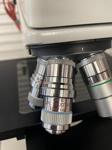 Used LEITZ ERGOLUX 020-448.026 MICROSCOPE (THORLABS TABLE SOLD SEPARATE)