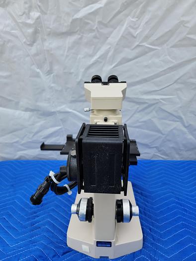 Used OLYMPUS BH2-UMA F-180 WITH 2 EYEPIECES CFW 15x 3 OBJECTIVES (NEOSPLAN .55, Neosplan 20x, 10X )