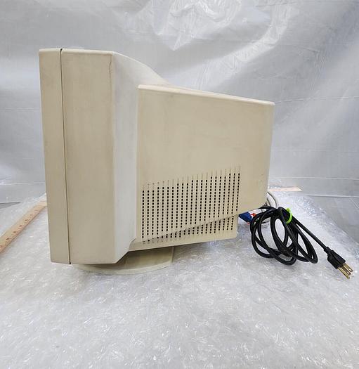 Used DELL COMPUTER COLOR GRAPHIC DISPLAY ULTRASCAN 1000HS SERIES D1025TM