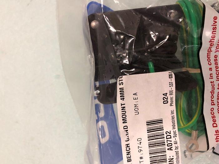 DESCO 09740 GROUND WRIST STRAP BENCH MOUNT W-4MM STUDS