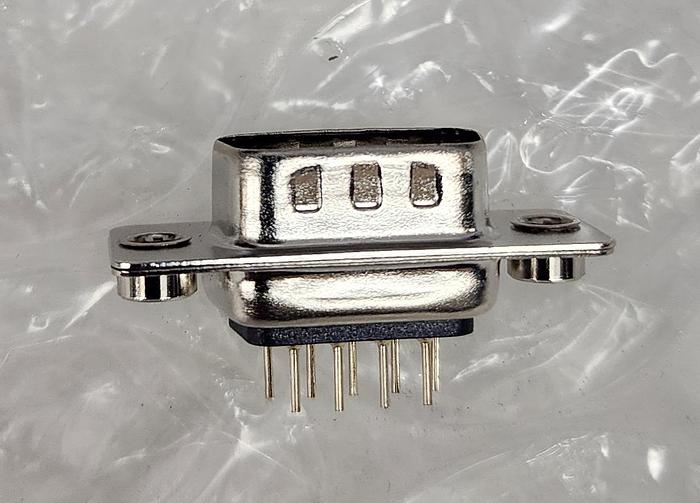 Used DIGI-KEY 738-17 KI3155 CONN DSUB PLUG 9POS PNL MNT SLDR