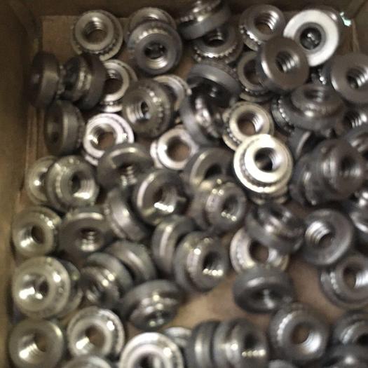 SPLINED PANEL NUT 94648A204