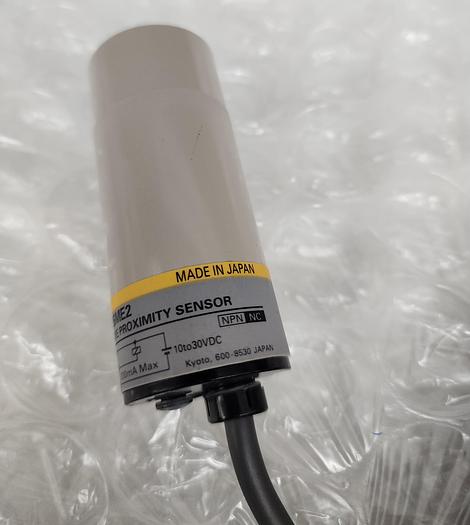 Used OMRON E2K-C25ME2 CAPACITIVE PROXIMITY SENSOR